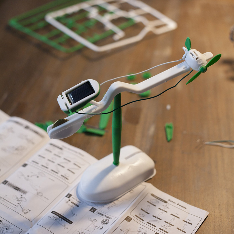Zestaw 6 w 1: robot zasilany e – Solar Powered Robot Kit 14 In 1 recenzja i cena