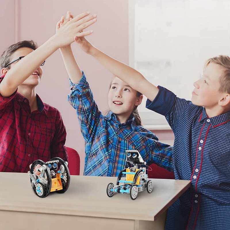Zestaw robota zasilanego energ – Solar Powered Robot Kit 14 In 1 recenzja i cena